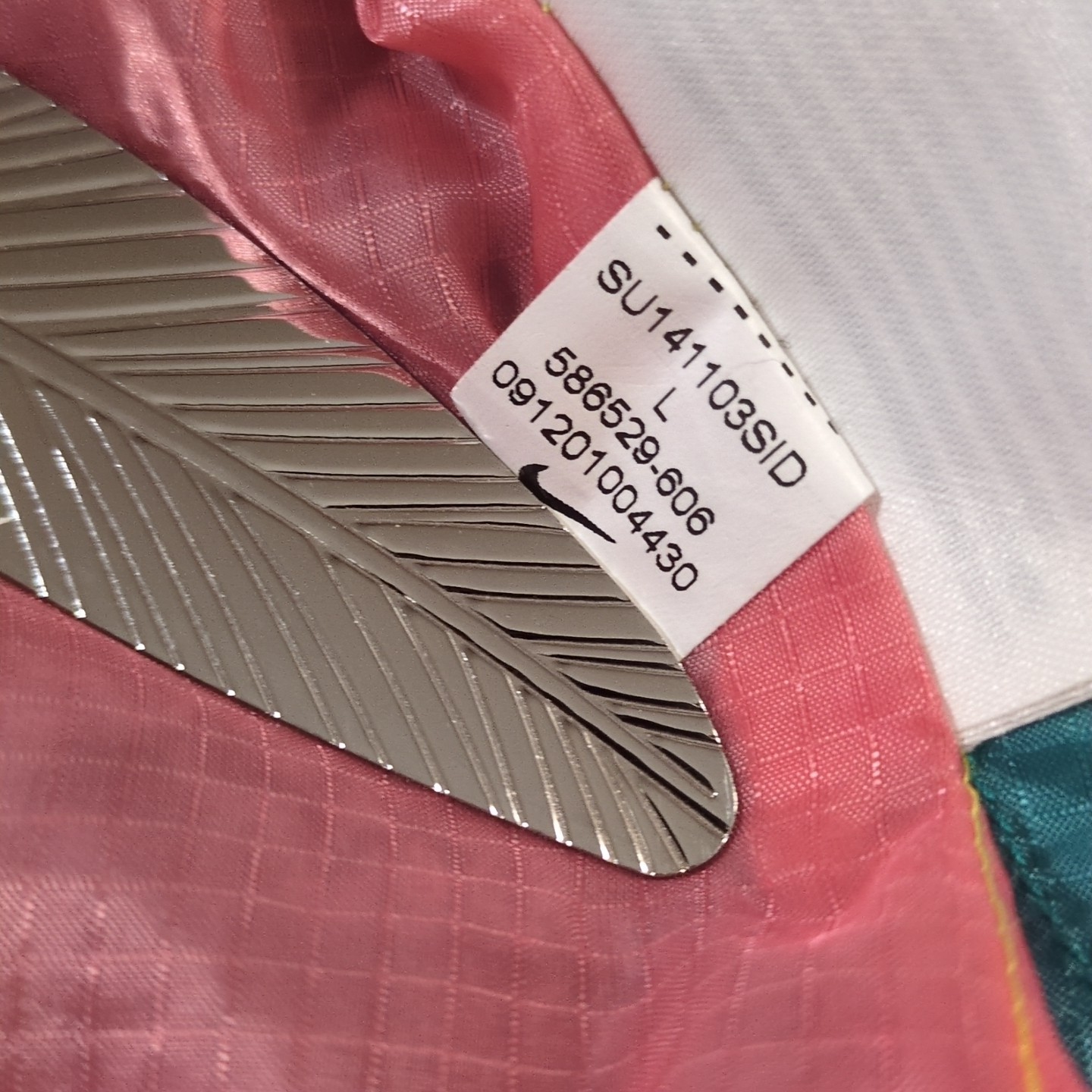 Nike Jacket Hyperfuse Tech Size L Colorblock Wind… - image 11