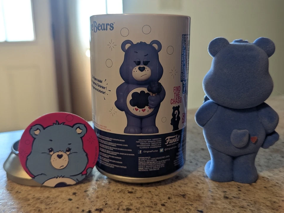 Funko Vinilo Soda - Grumpy Bear Flocked Chase 1/1250. Con lata y moneda. Foto 2 de 4