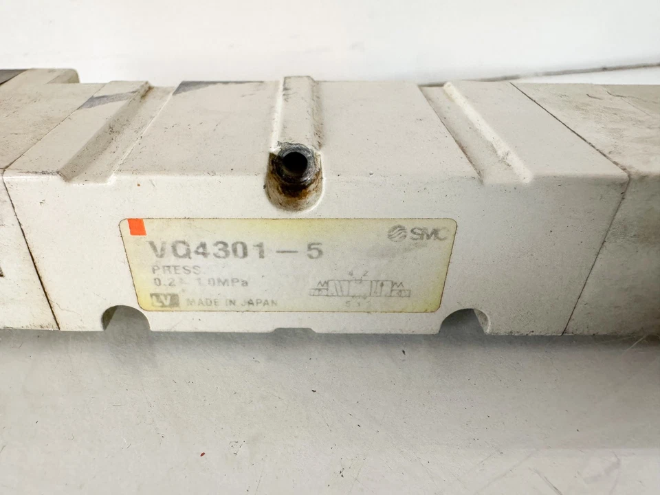 Electroválvula neumática SMC VQ4301-5 VQ43015 (EL22) Foto 2 de 4