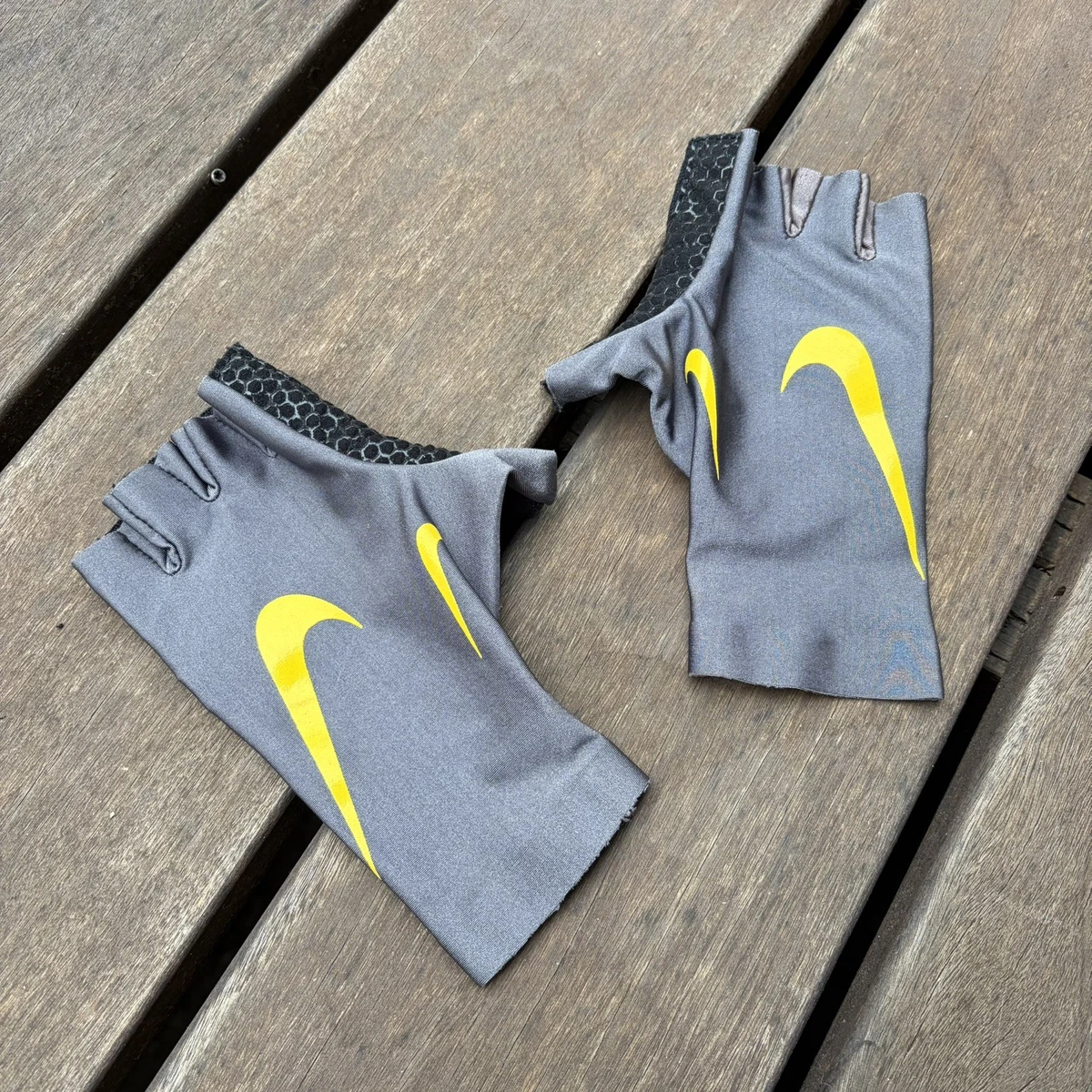 Nike Aero Cycling Gloves - Men's Medium