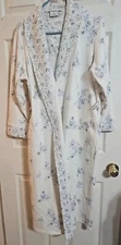 Go Softly Sleepwear Women's Blue & White Cudlely Floral Long Robe Size Medium 
