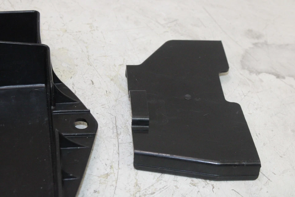 Honda CX500C 1981 OEM CAJA DE HERRAMIENTAS DE PLÁSTICO BANDEJA SOPORTE JUEGO DE CUBIERTA Foto 4 de 4