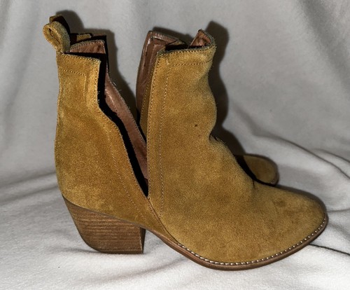JEFFREY CAMPBELL ORWELL Boots Camel Brown Beige Suede Size 8.5