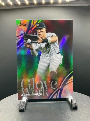 2026 Topps Series 2 Baseball Glove Work GW-32 Aaron Judge, New York Yankees