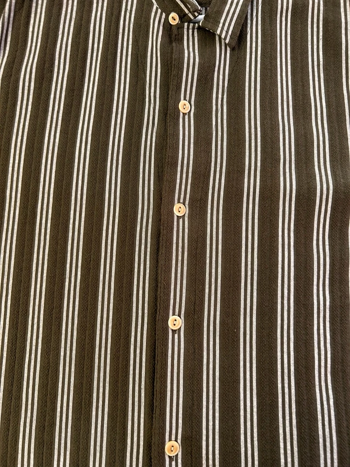 Banana Republic Men's Camp Shirt Size XXL Striped Short Sleeve Standard Fit - Image 3 of 4