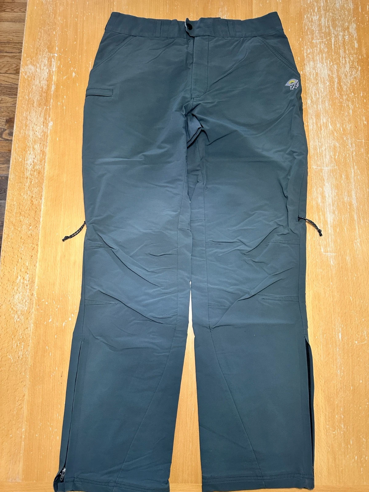 Mountain Hardwear Pants Softshell Hiking Gray Mens Med
Opens in a new window or tab