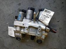 2008-2018 Porsche Cayenne Turbo S 4.8L Front Suspension Leveling Block OEM