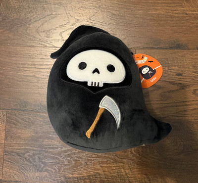 Squishmallow 8  Otto The Grim Reaper Skull Shiny Scythe Halloween BRAND NEW!