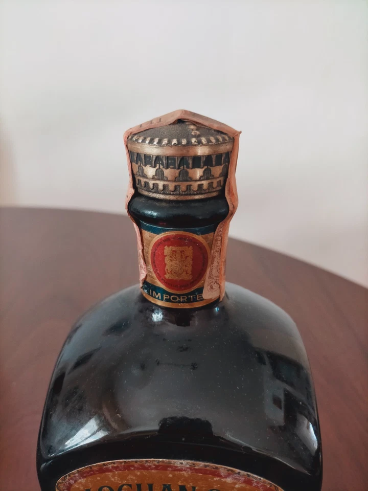 BOTTIGLIA DA COLLEZIONE LOCHAN ORA LIQUEUR CHIVAS BROTER LTD - Immagine 3 di 4