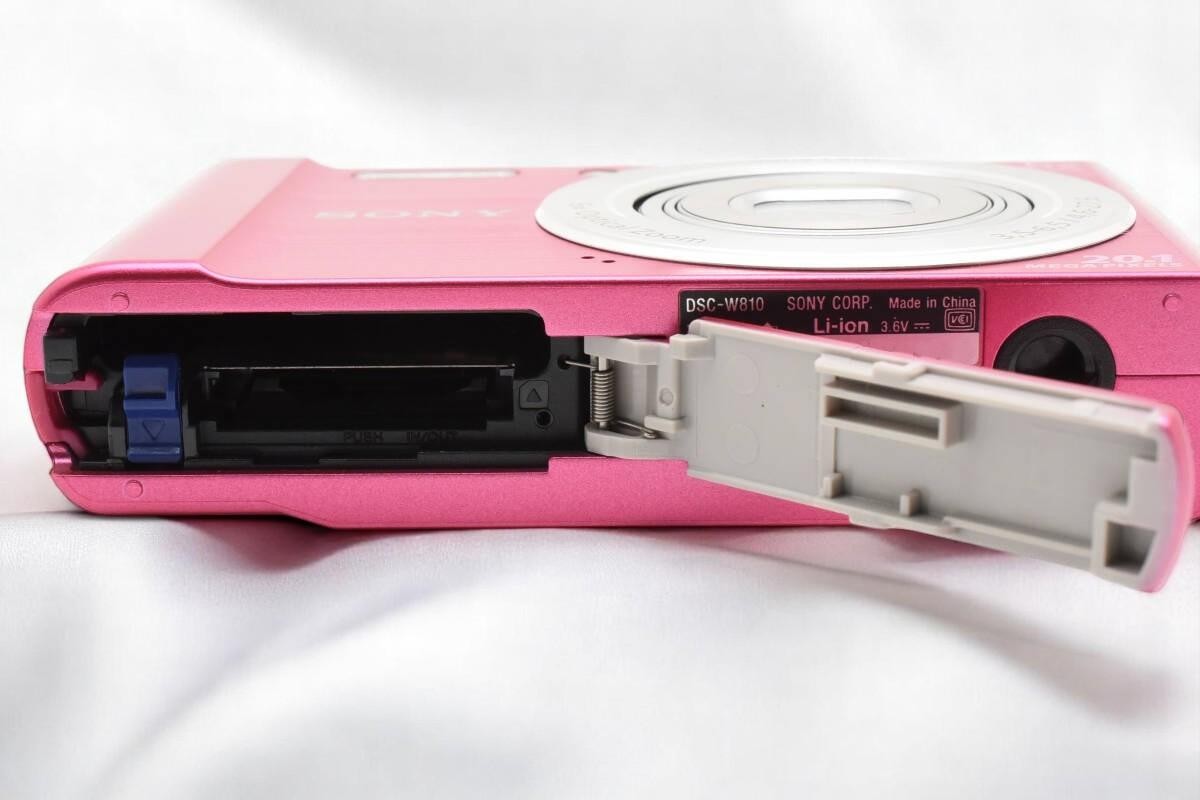 【美品　返品保証】Sony Cyber-shot DSC-W810 ピンク Sony CyberShot DSC W810 20.1 MP Digital Camera W/Battery & Charger