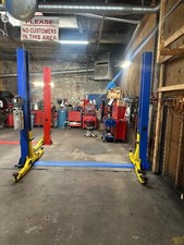 Two Vehicle Lift With 2 Posts 10000 7000 Pound Capacity