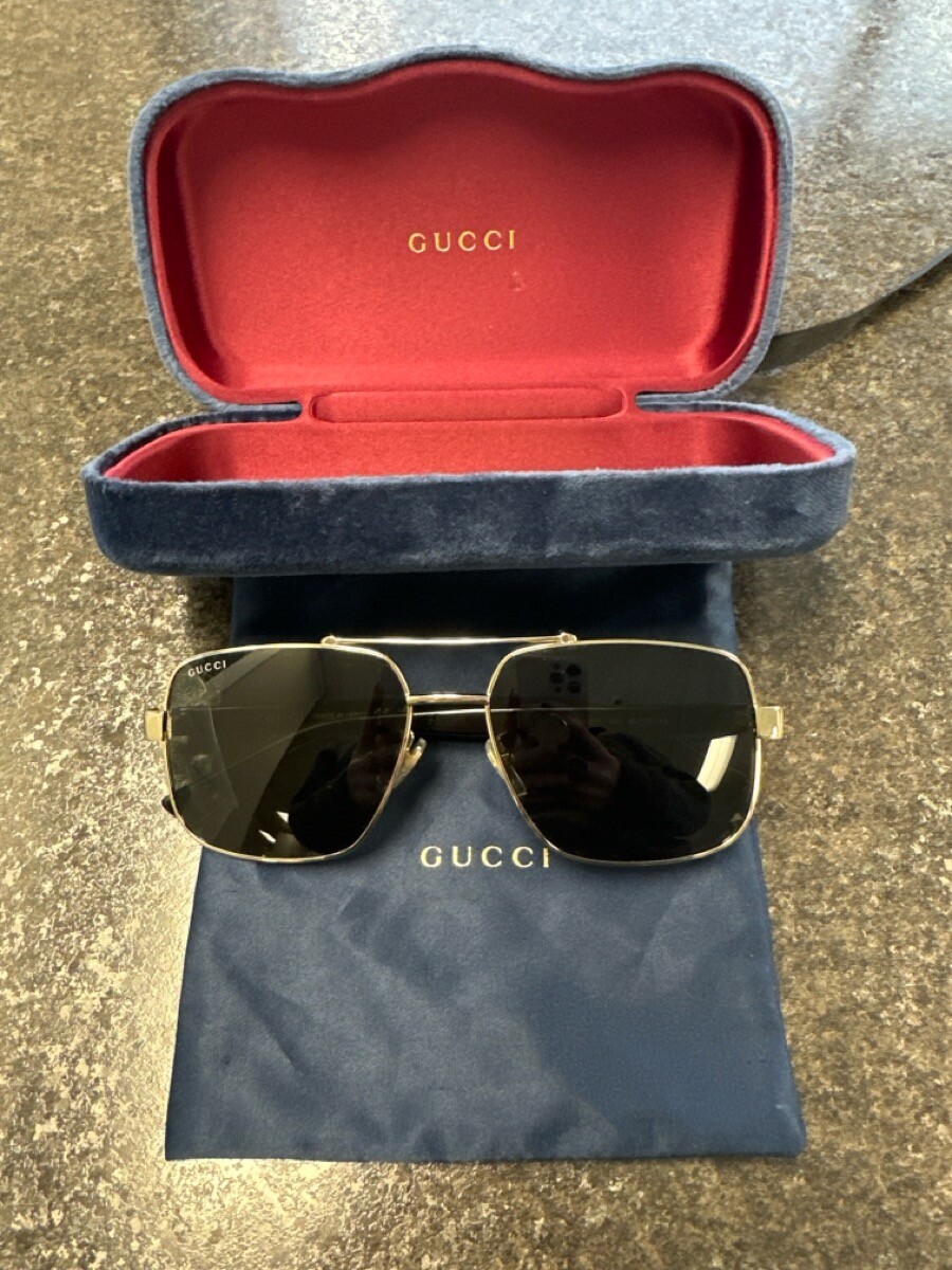 GUCCI GG0529S Aviator Sunglasses with Stylish Silver Frame-image