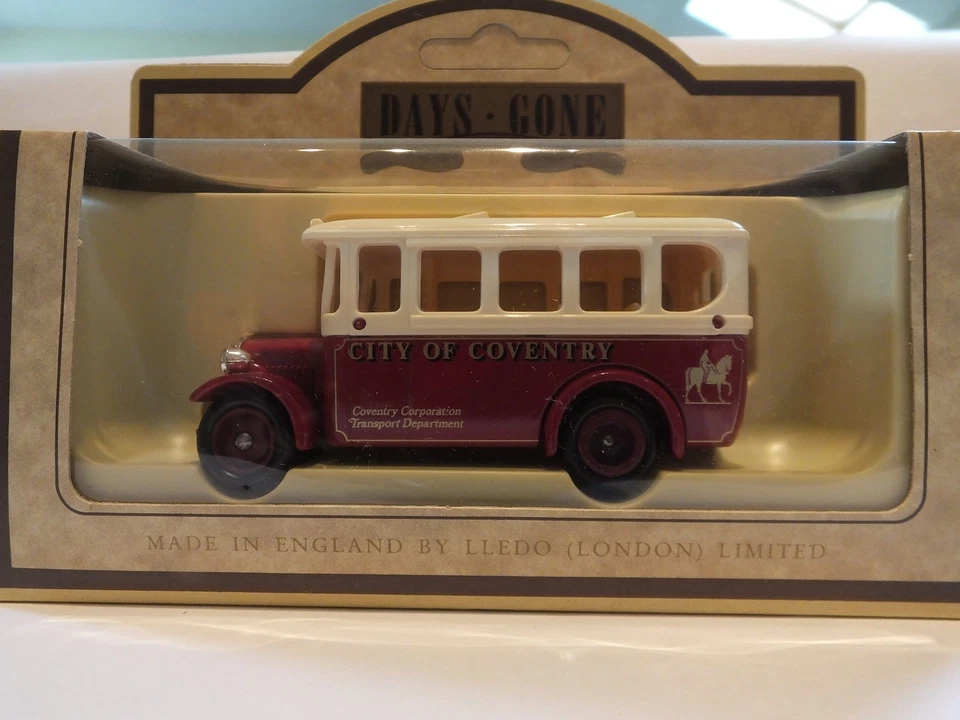 LLEDO DG10 019A 1935 DENNIS SINGLE DECK COACH - CITY OF COVENTRY -RARE - Image 1 of 1