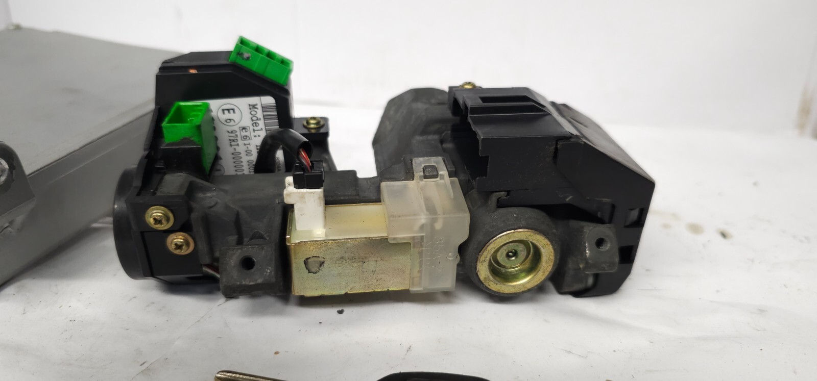 20012003 Honda Civic 1.7l lx ECM ECM AUTO with immobiliser & key