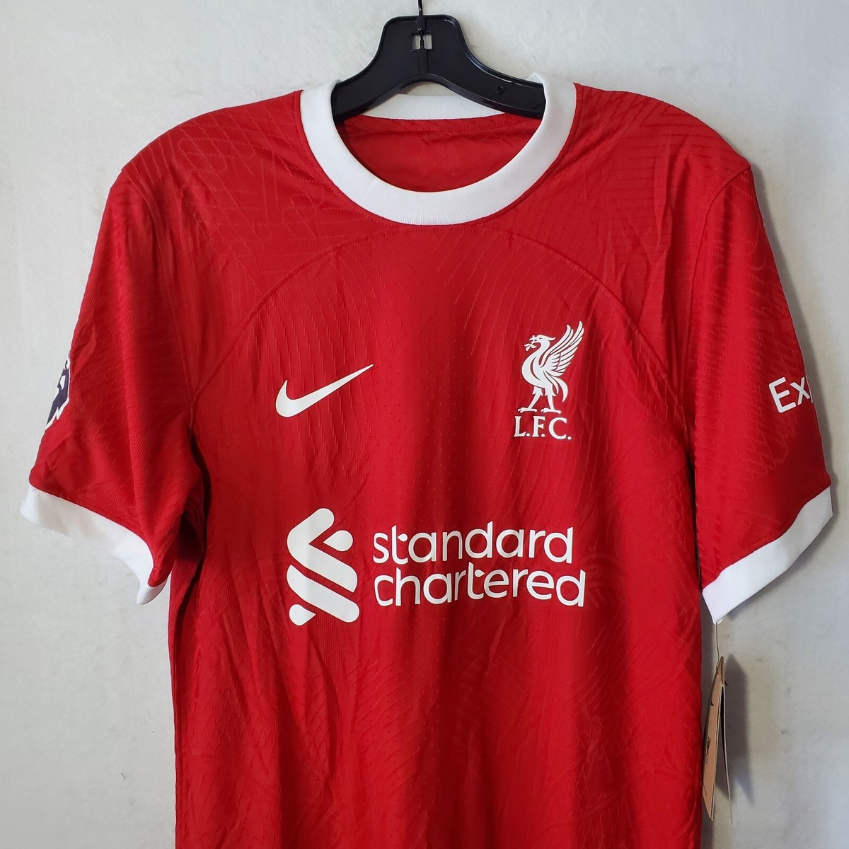 新品未開封　LIVERPOOL F.C. レッド Tシャツ Mサイズ s-l1200.jpg