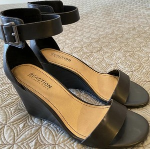 kenneth cole reaction black wedge sandals