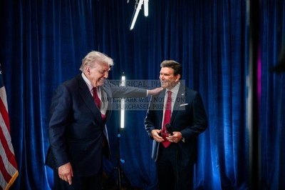 PRESIDENT DONALD TRUMP INTERVIEWED BY BRET BAIER FOX NEWS 4X6 PHOTO