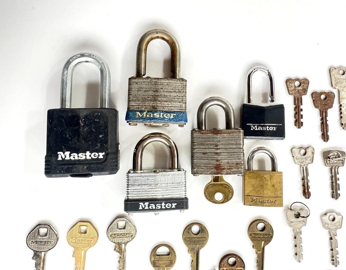 Vintage Master Lock & Key Lot – 6 Padlocks, 41 Keys – 1 Lock