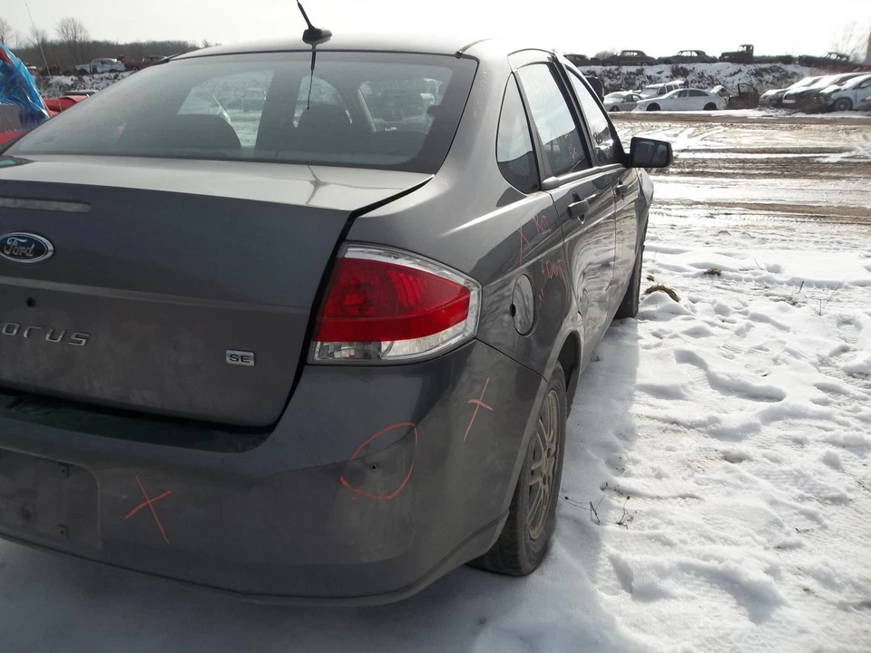 Brazo de control inferior delantero derecho usado delantero se adapta a: Ford Focus 2009 delantero derecho Foto 4 de 4