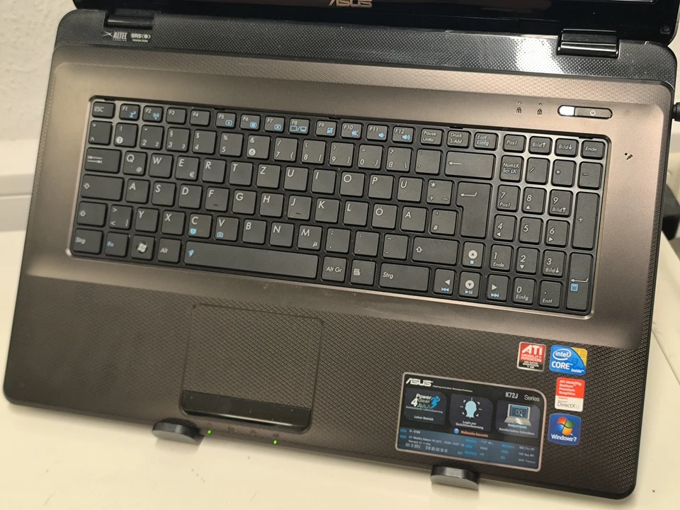 Asus K72JR 17,3″ Windows 7 Gaming Notebook Intel Radeon 5470 - Bild 3 von 3
