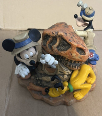 DISNE Animal Kingdom Big Dig in the Boneyard Disney Mickey Goofy Pluto