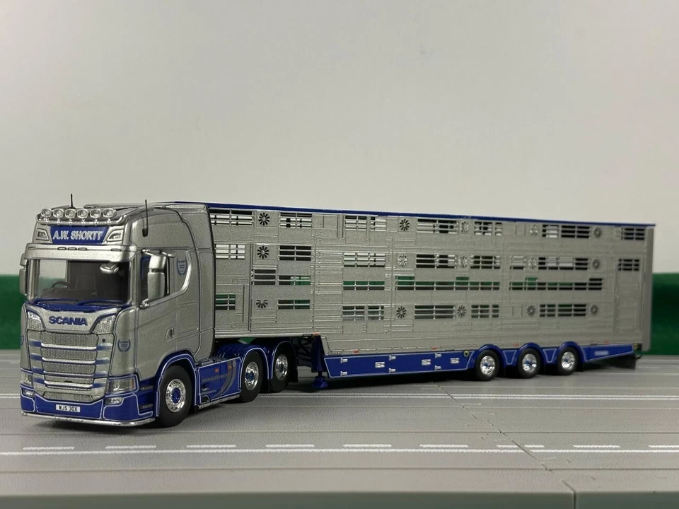 Tekno truck models, Scania S580 6X2 Pezzaioli Livestock Trailer , A.W. SHORTT - Image 2 of 4