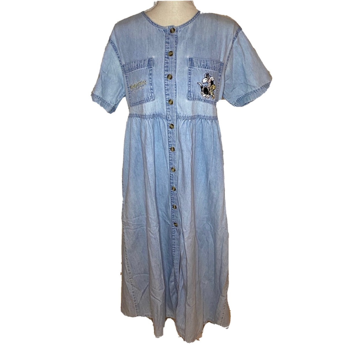 characters that wear denim dresses Characters That Wear Denim