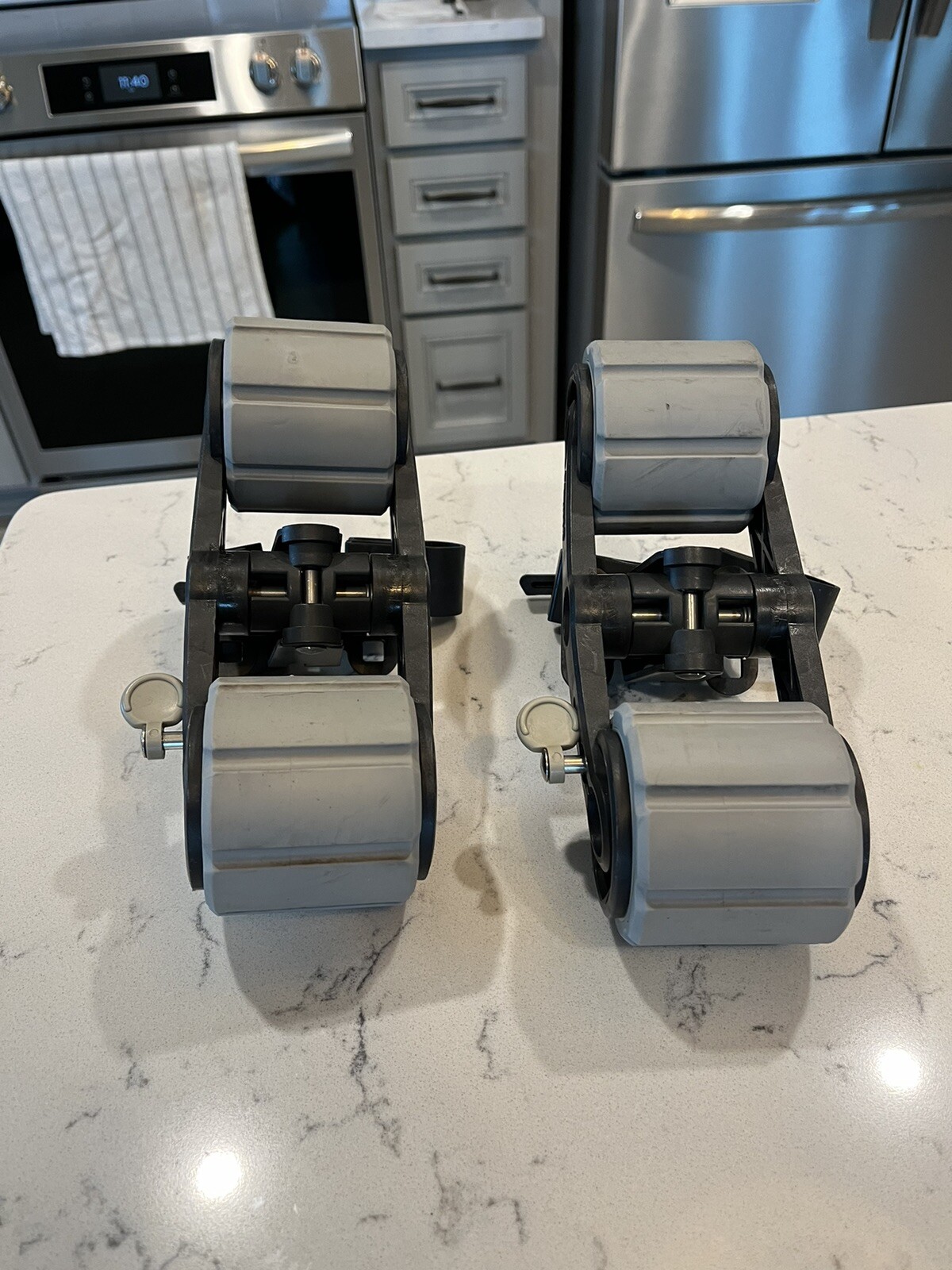 Set of (2) Yakima Hully Rollers Kayak Rooftop LoadAssist With Round