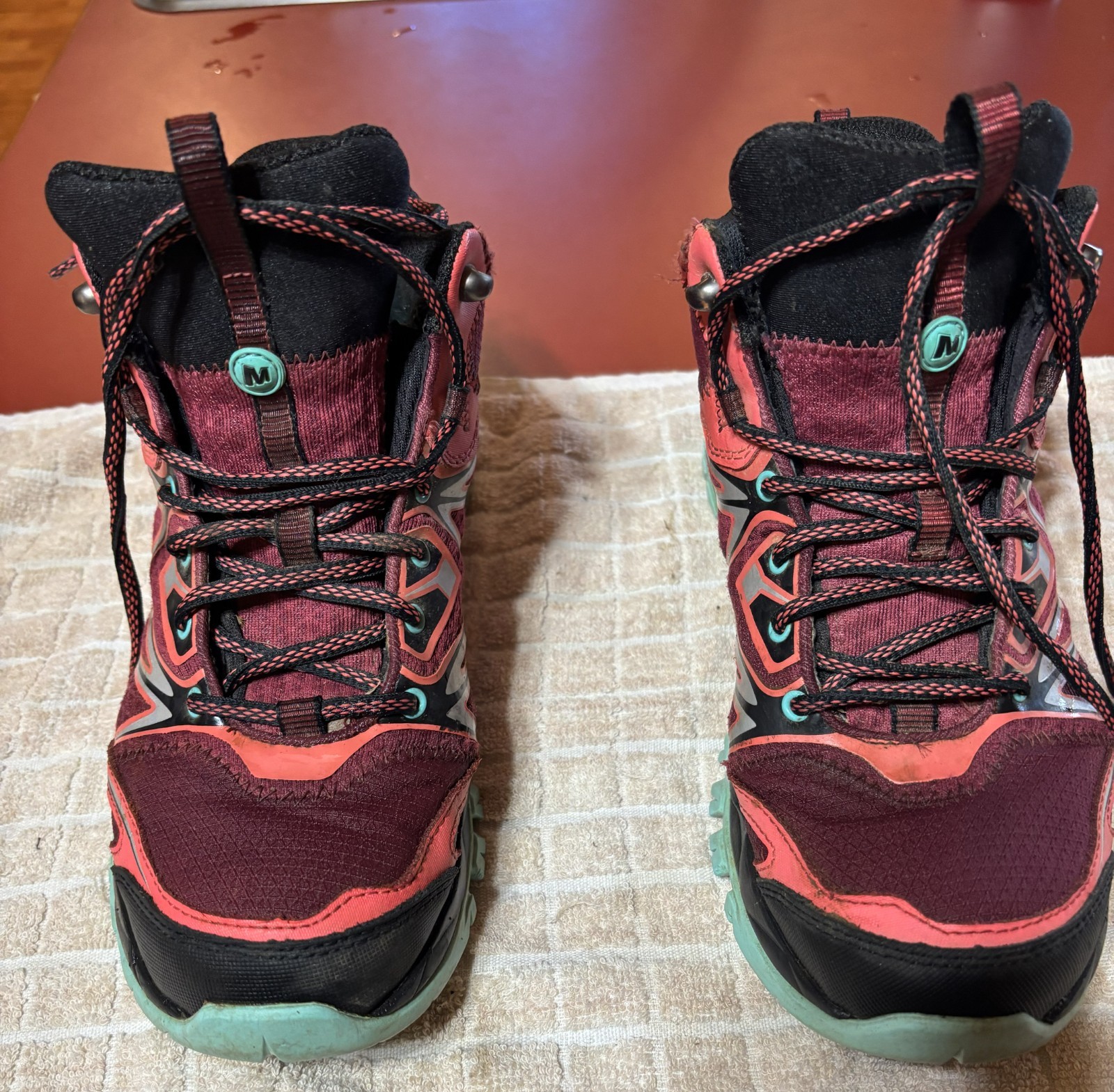 merrell hiking boots womens 9-image