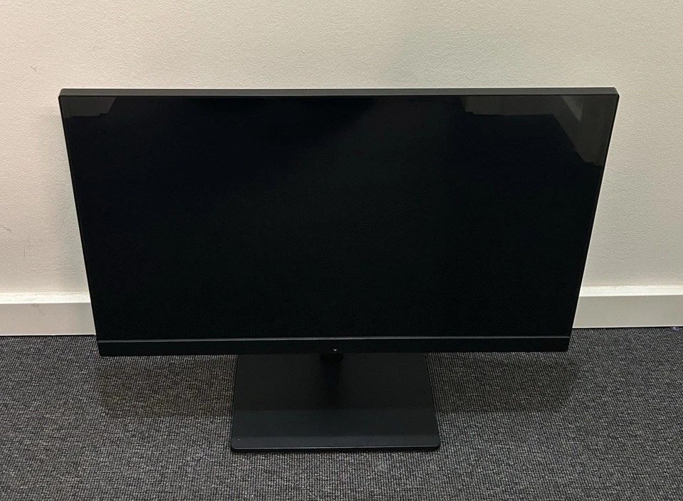 CSL Unity Pro F24B-GLS All-In 23.8 FHD Celeron N4120 Con Mouse E Tastiera - Immagine 2 di 4