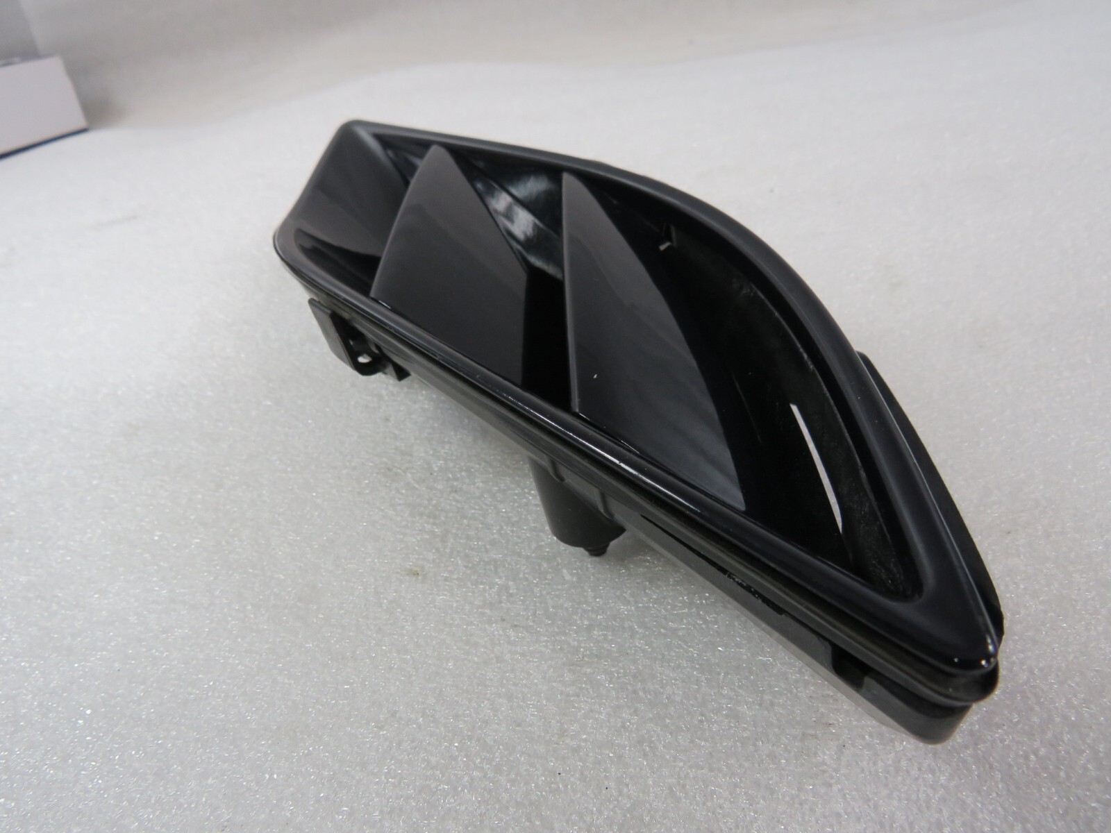 Ferrari California, RH, Right, Fender Grille, Blue, Used, P/N 82036810