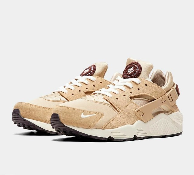 nike air vortex desert sand