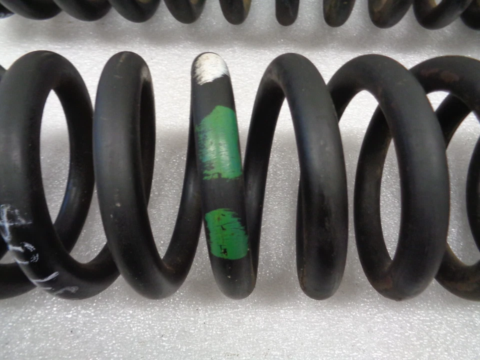 Juego de muelles helicoidales delanteros izquierdo derecho Mercedes 450SL R107 1973-1980 OEM AK250650 Foto 2 de 4