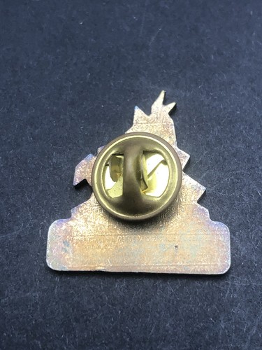 Defunct Phoenix (Arizona) Coyotes logo #2, NHL Hockey pin - Picture 3 of 3