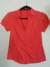 THE LIMITED Essential Button Down Short Sleeve Shirt Coral Size Small EUC!