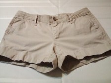 Vintage Old Navy Tan Cuffed Shorts Size 6 Good Condition,Mid Rise