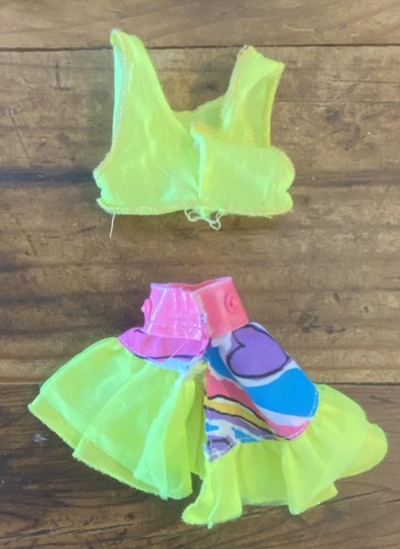 Mega Lote Ropa Muñeca Barbie Vintage Años 90 Trajes Hawaiano Divertido Roller Blade - Imagen 14 de 23