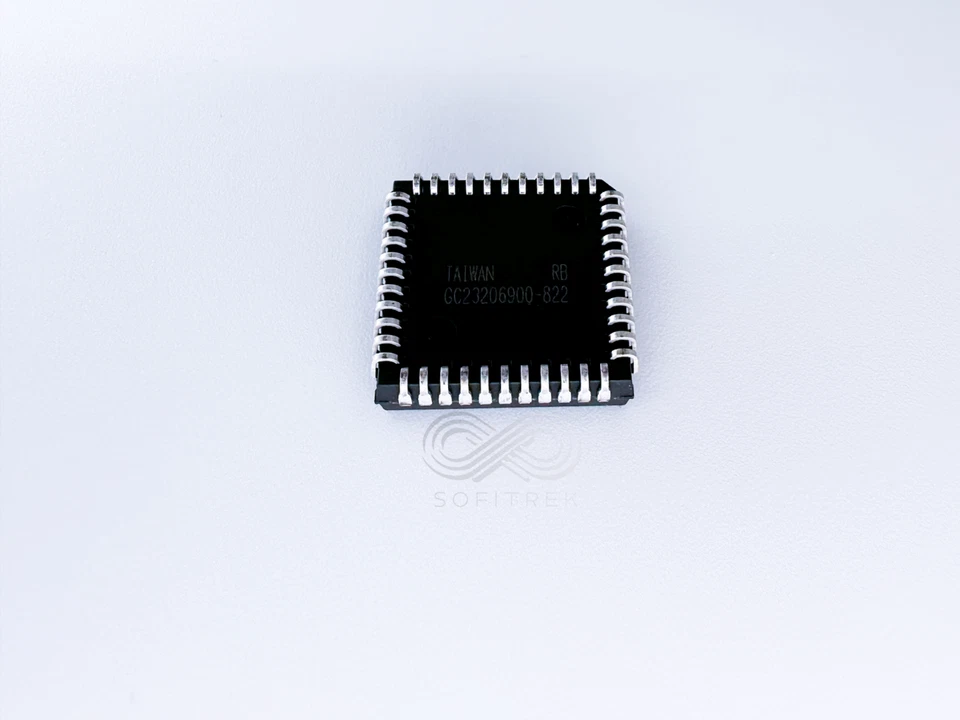 1X W78E054B40PL Winbond 8051 8 Bit Microcontroller 16K 40MHz PLCC-44 MCU IC - Image 2 of 4