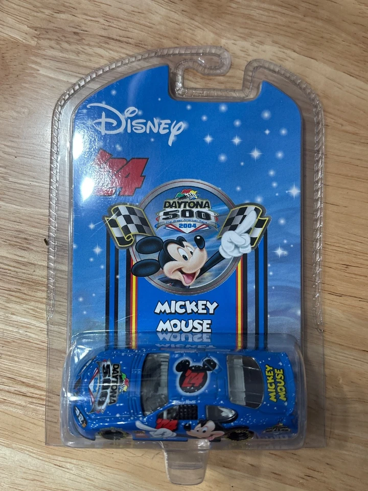 Disney Nascar 2004 Daytona 500 lot of 5 mickey minnie donald goofy pete - Image 2 of 4