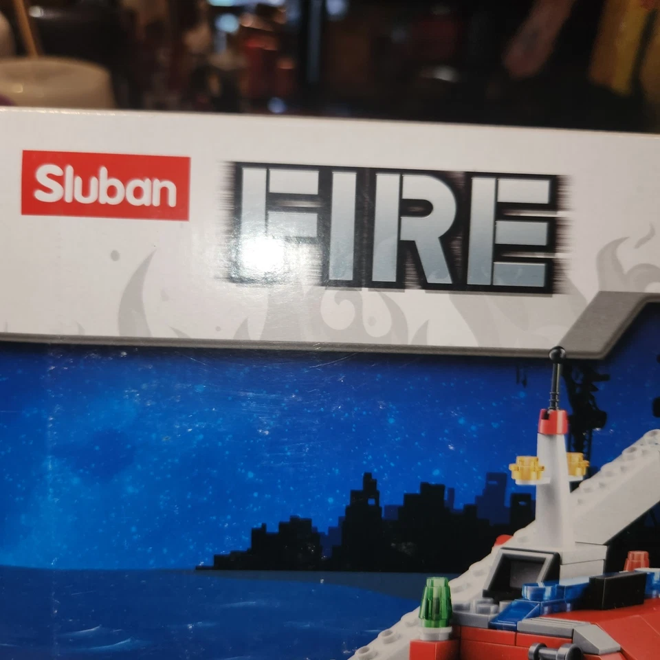 NEW Sluban Fire Fighter Boat Set #M38-B0630, 429 pieces Boat Floats in Water - Image 2 of 4