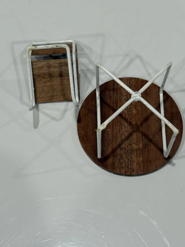 Mesa y silla de patio vintage Lundby Suecia para casa de muñecas 1:16 madera metal años 70 Foto 2 de 4