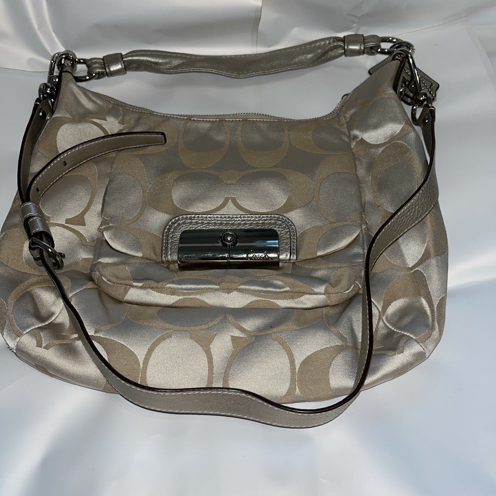 Coach Medium Shoulder Bag for Women - Stylish & Spacious