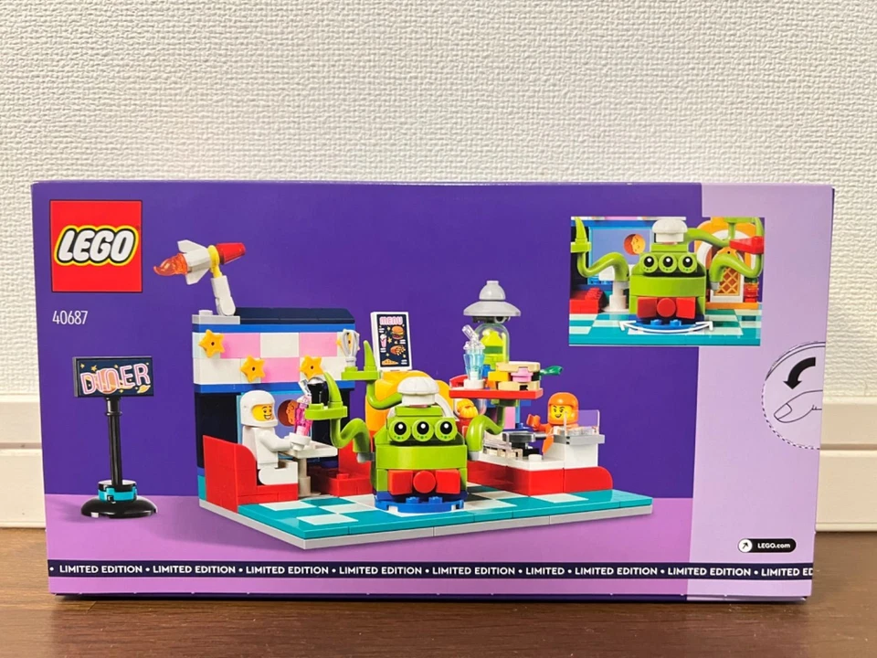 Lego 40687 Alien Space Diner Limited Edition 239 pcs for ages 6+ New in Box - Image 2 of 4