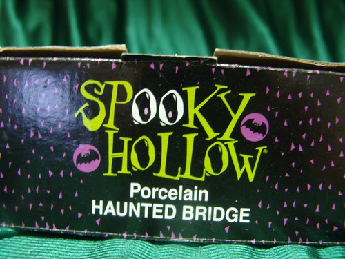 HALLOWEEN GHOST BRIDGE SPOOKY PORCELAIN - Imagen 7 de 7