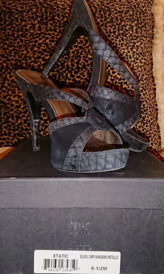 EUC Boxed PELLE MODA Black Xtatic Metallic Charcoal Gunmetal Platform Pumps 8.5 - Image 3 of 4