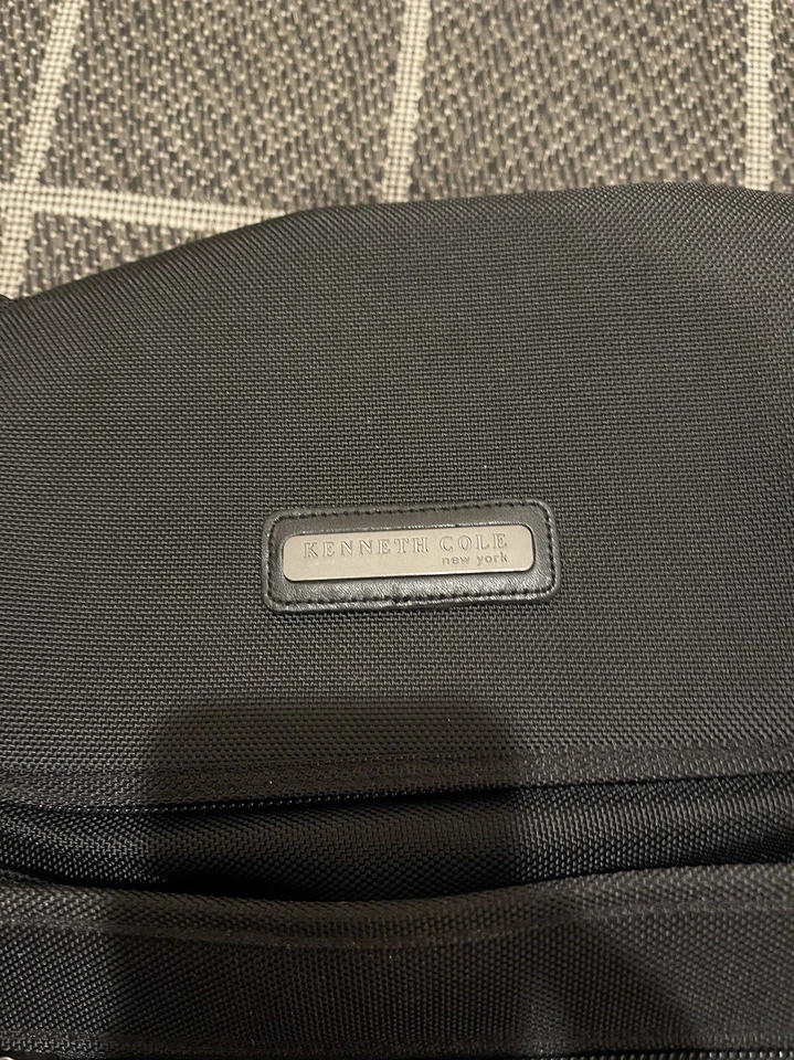 Bolso Crazy Kenneth Cole New York Foto 4 de 4