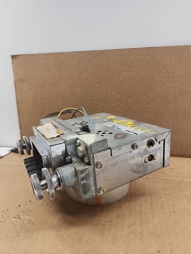 68 69 70 71 FORD RADIO AM TORINO GT RANCHERO FAIRLANE 500 FALCON MAVERICK OEM - Picture 3 of 7