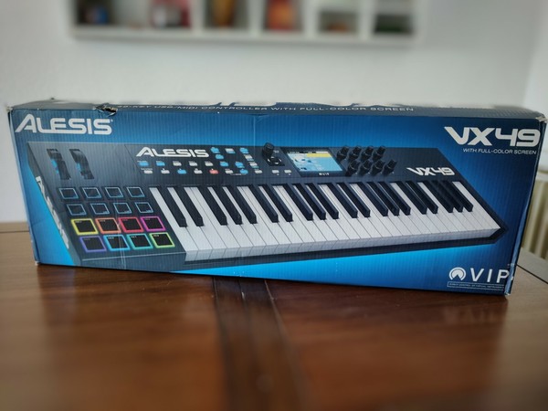 Alesis VX49 MIDI Keyboard HD screen