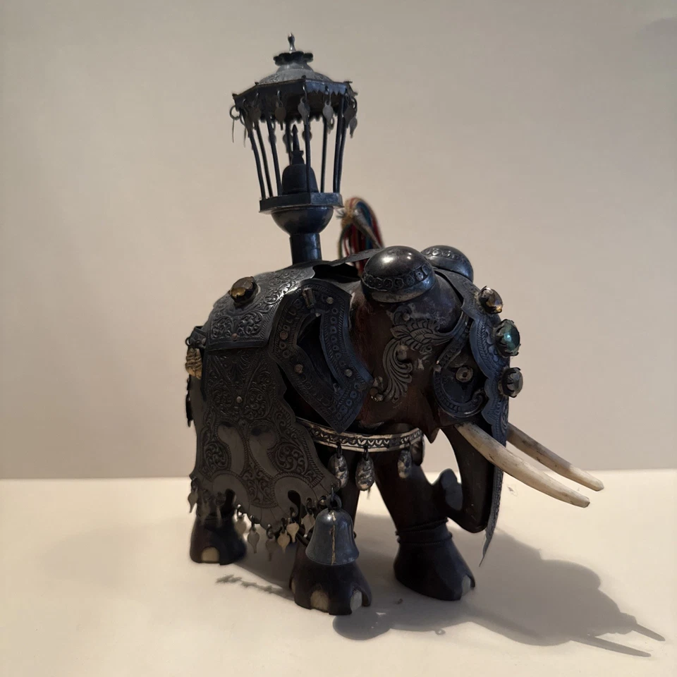 elefante In Legno e Metallo da collezione - Immagine 3 di 4