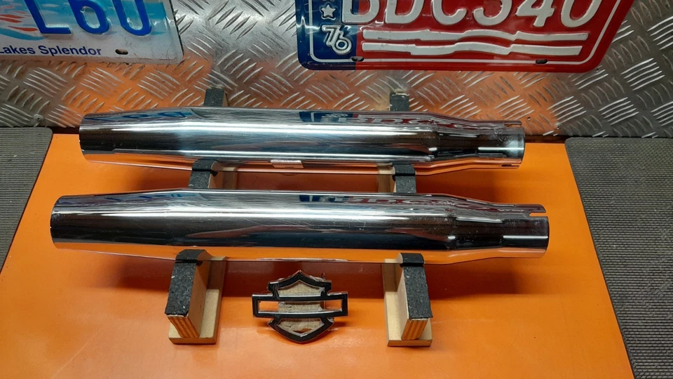 Harley Davidson terminali di scarico cromati tapered da 2,5" Softail Evolution - Immagine 3 di 4